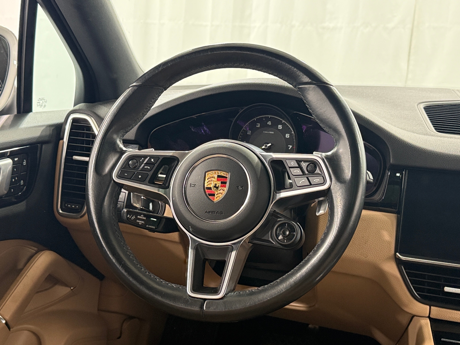 Thumbnail: 2022 Porsche Cayenne - 4