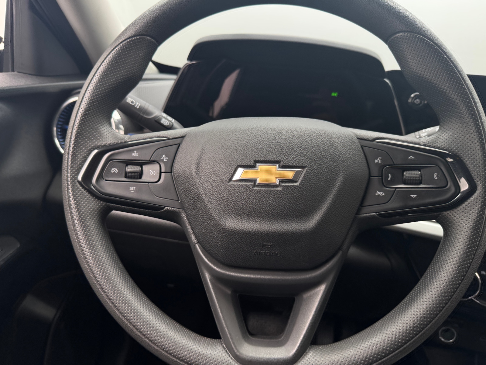 Thumbnail: 2025 Chevrolet Trax - 5