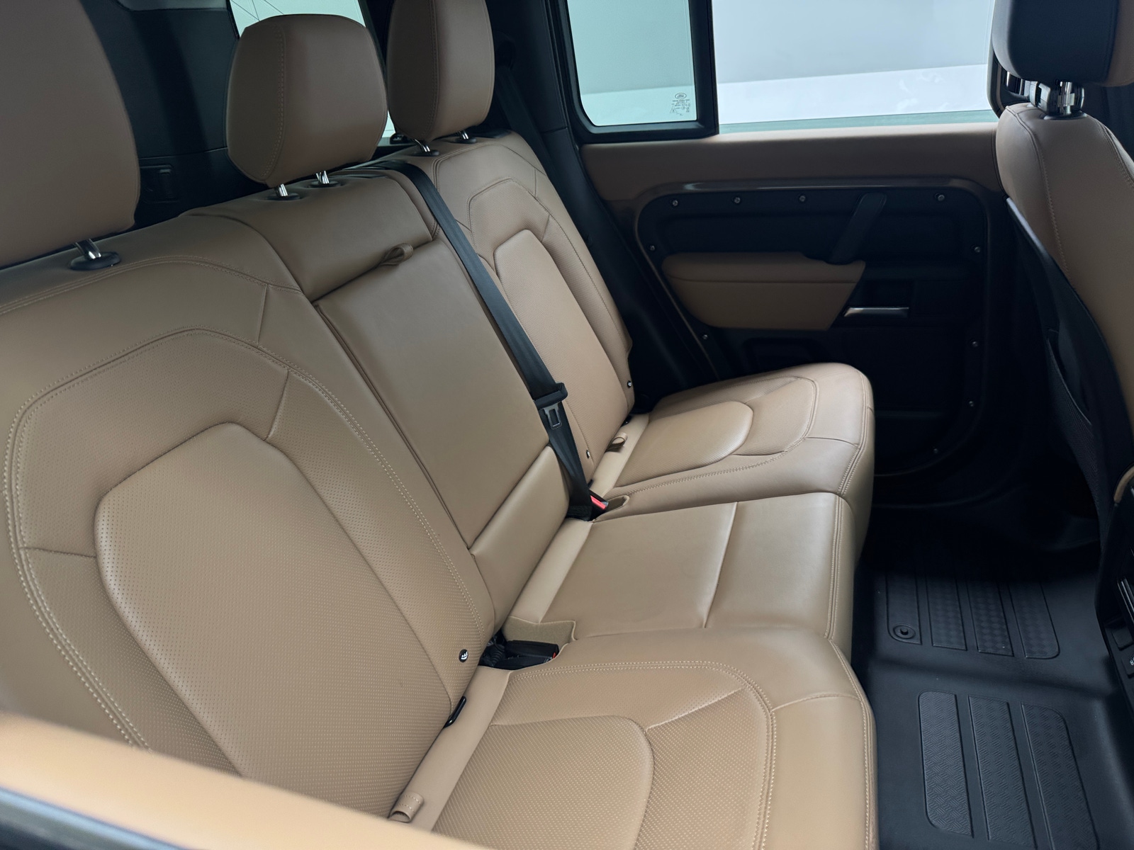 Thumbnail: 2025 Land Rover Defender - 5