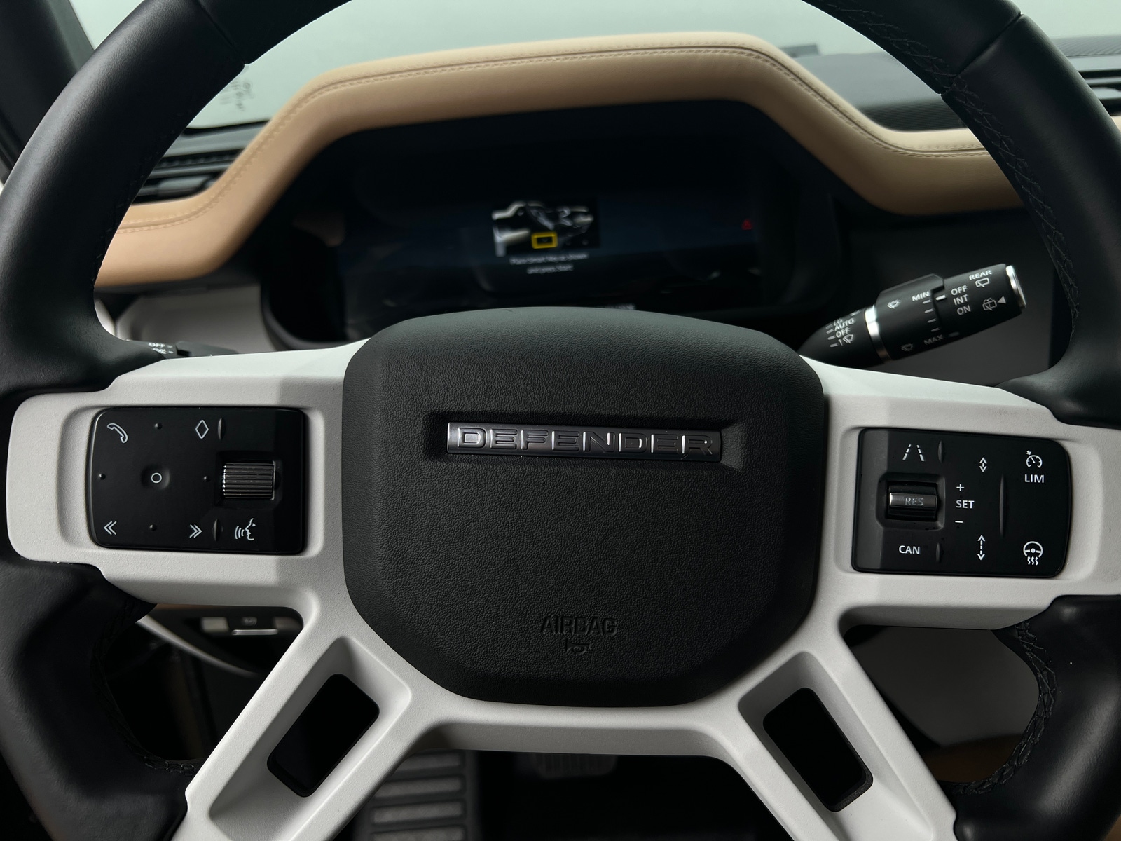 Thumbnail: 2025 Land Rover Defender - 4