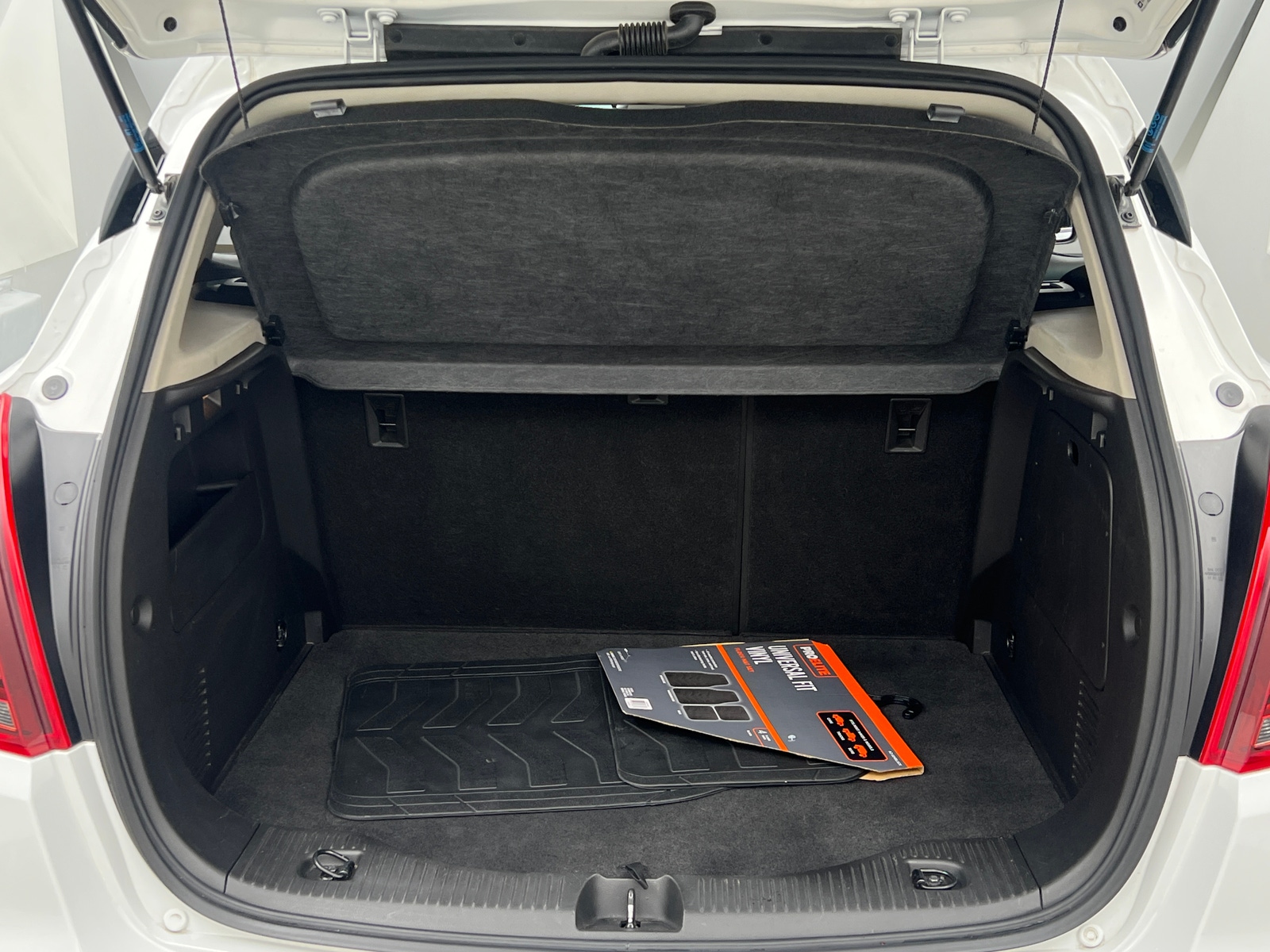 Thumbnail: 2018 Buick Encore - 7