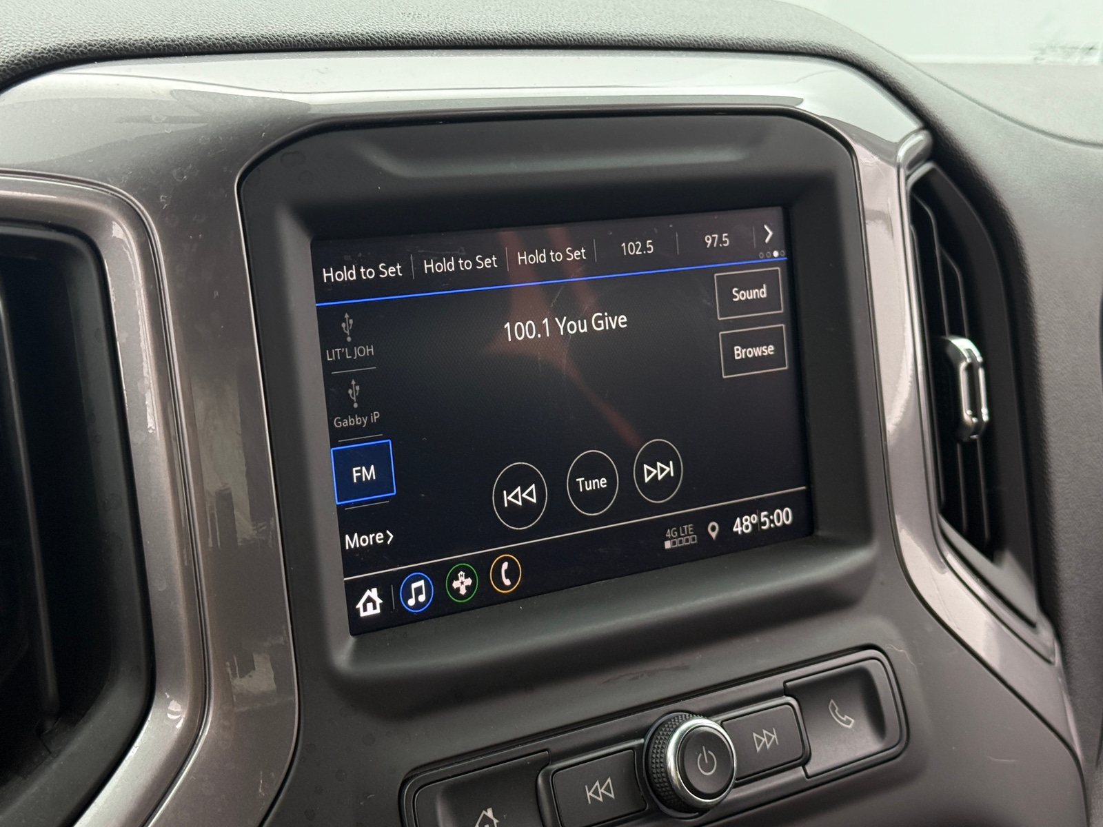 Thumbnail: 2022 Chevrolet Silverado 1500 - 4