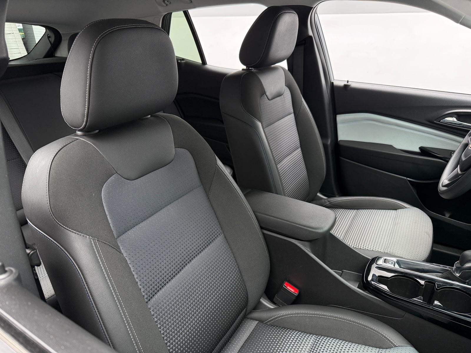 Thumbnail: 2025 Chevrolet Trax - 2