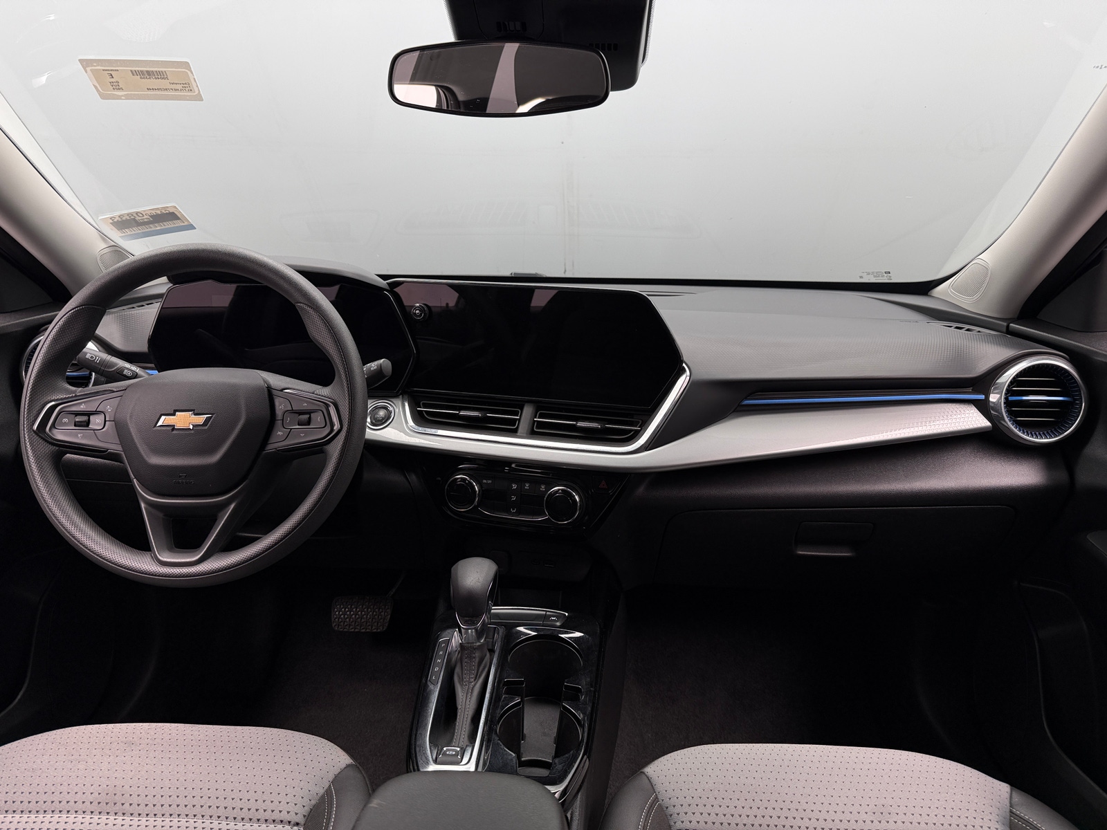 Thumbnail: 2025 Chevrolet Trax - 3