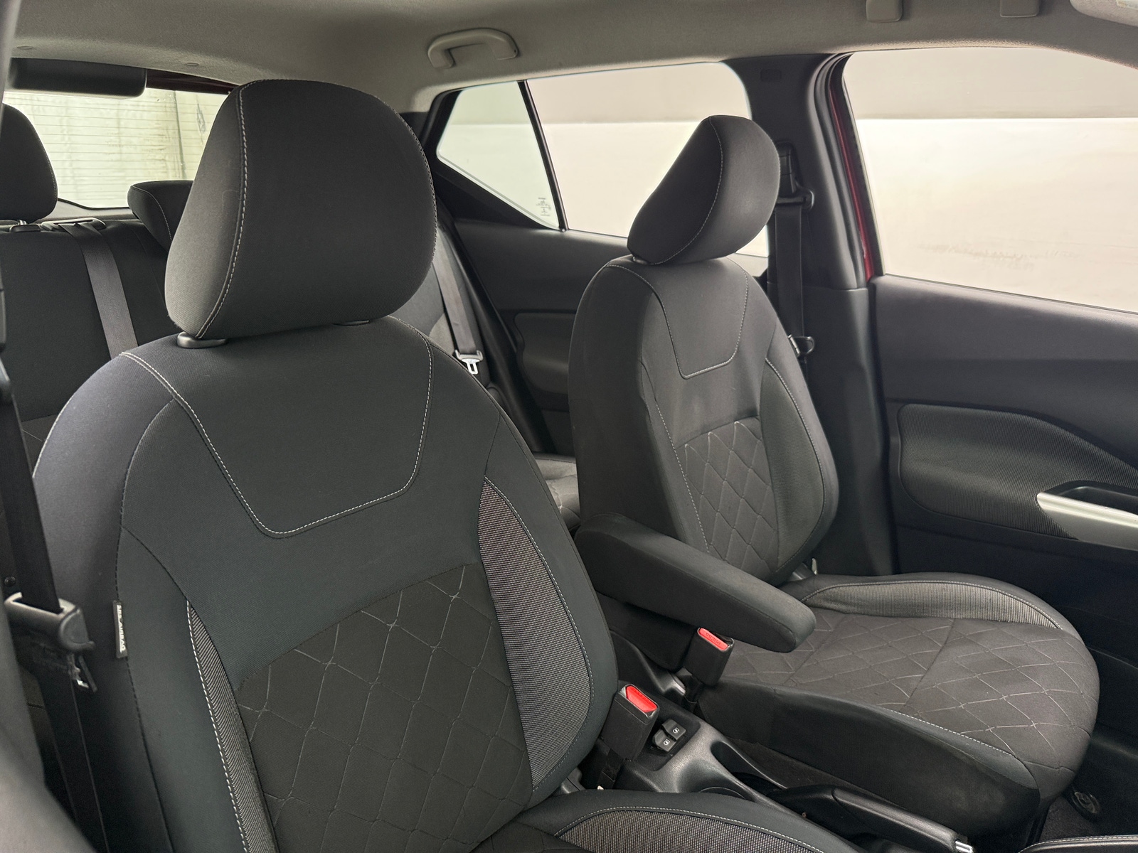 Thumbnail: 2019 Nissan Kicks - 2