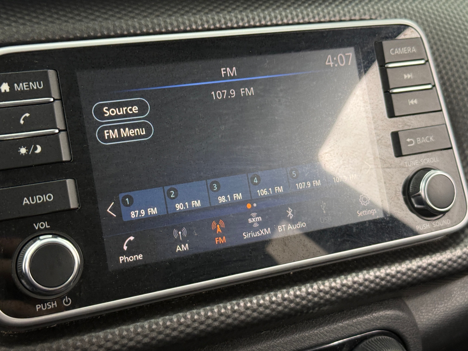 Thumbnail: 2019 Nissan Kicks - 4