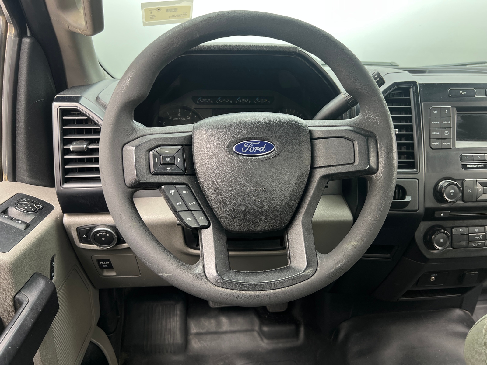 Thumbnail: 2015 Ford Econoline - 4