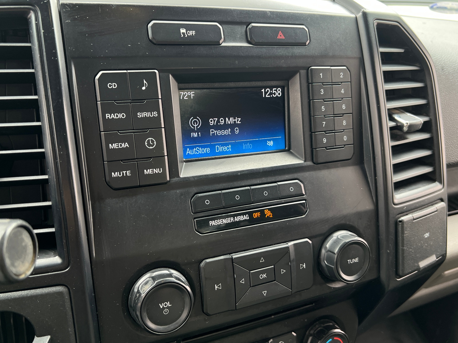 Thumbnail: 2015 Ford Econoline - 3