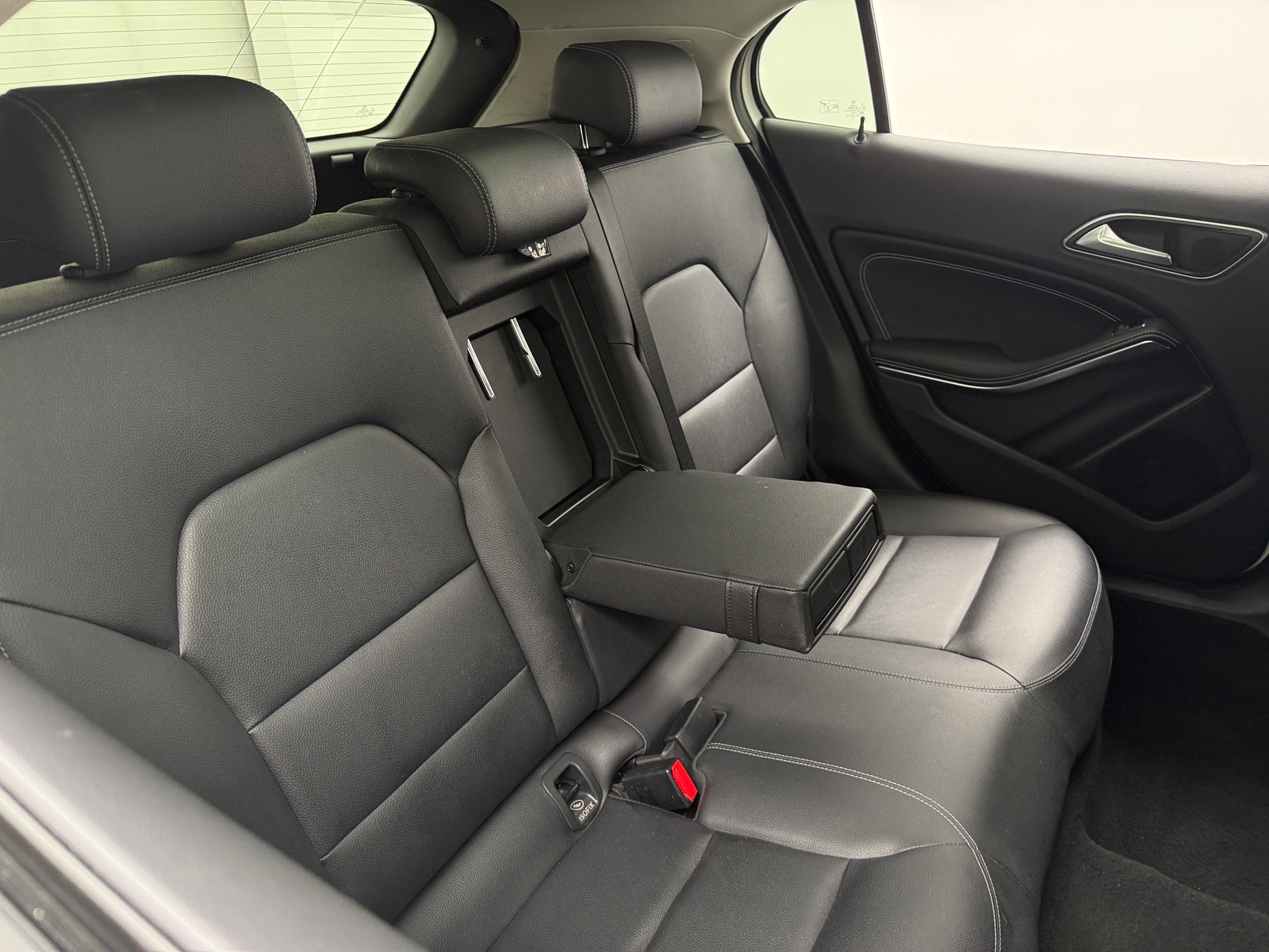 Thumbnail: 2016 Mercedes-Benz GLA - 5