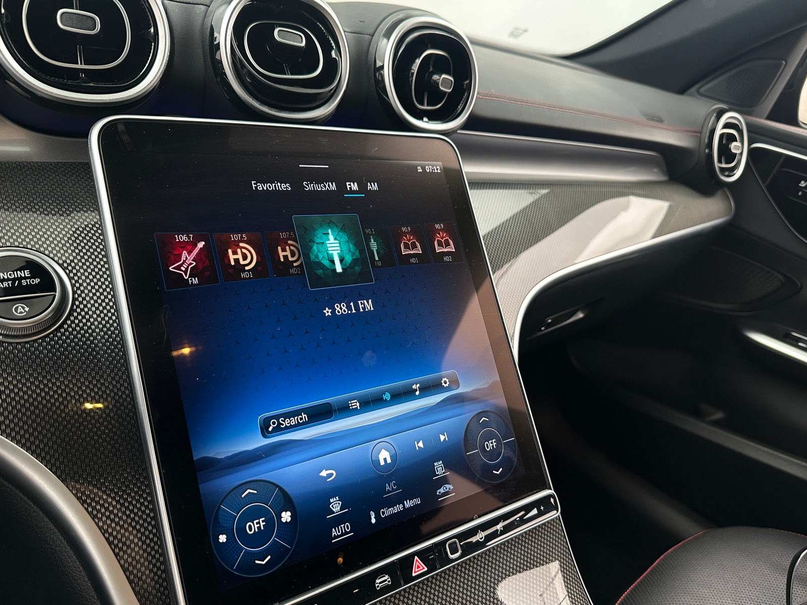 Thumbnail: 2023 Mercedes-Benz C-Class - 3