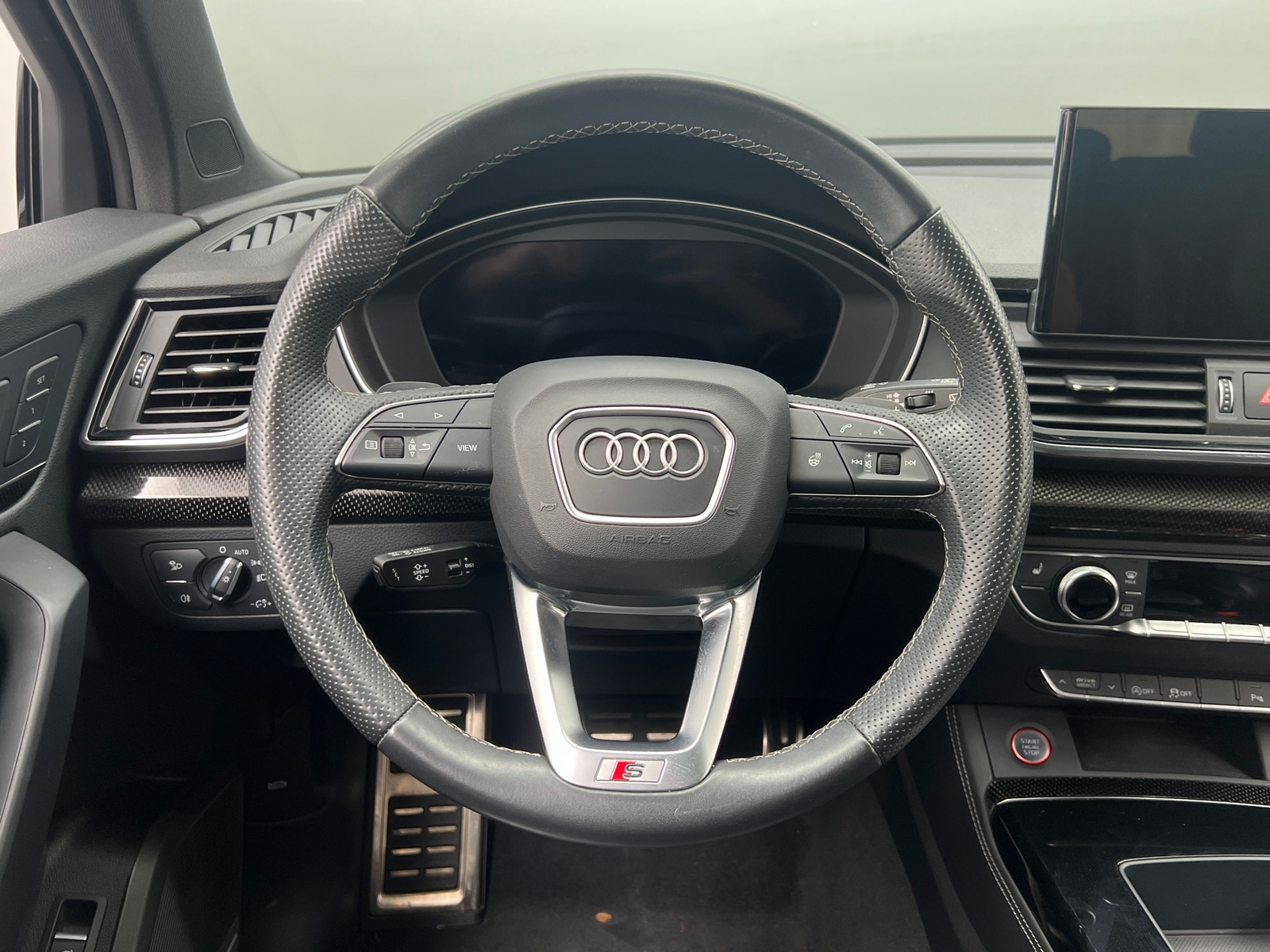 Thumbnail: 2023 Audi SQ5 - 4