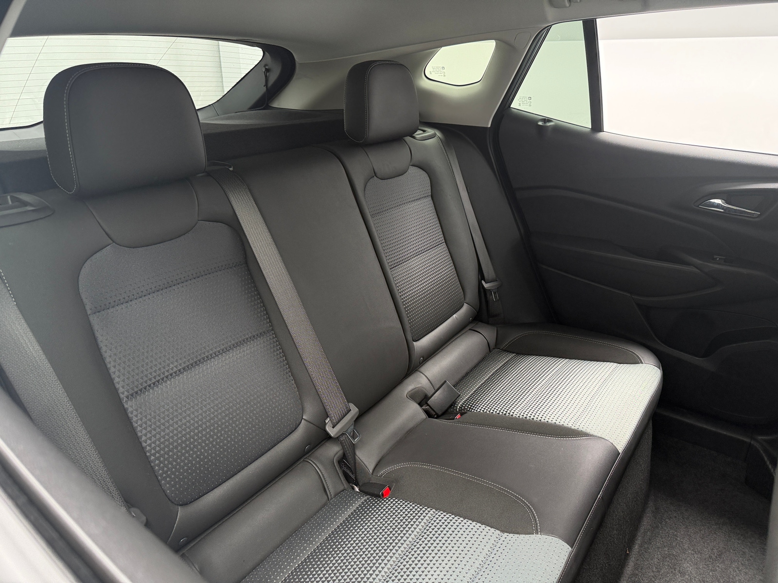 Thumbnail: 2025 Chevrolet Trax - 6