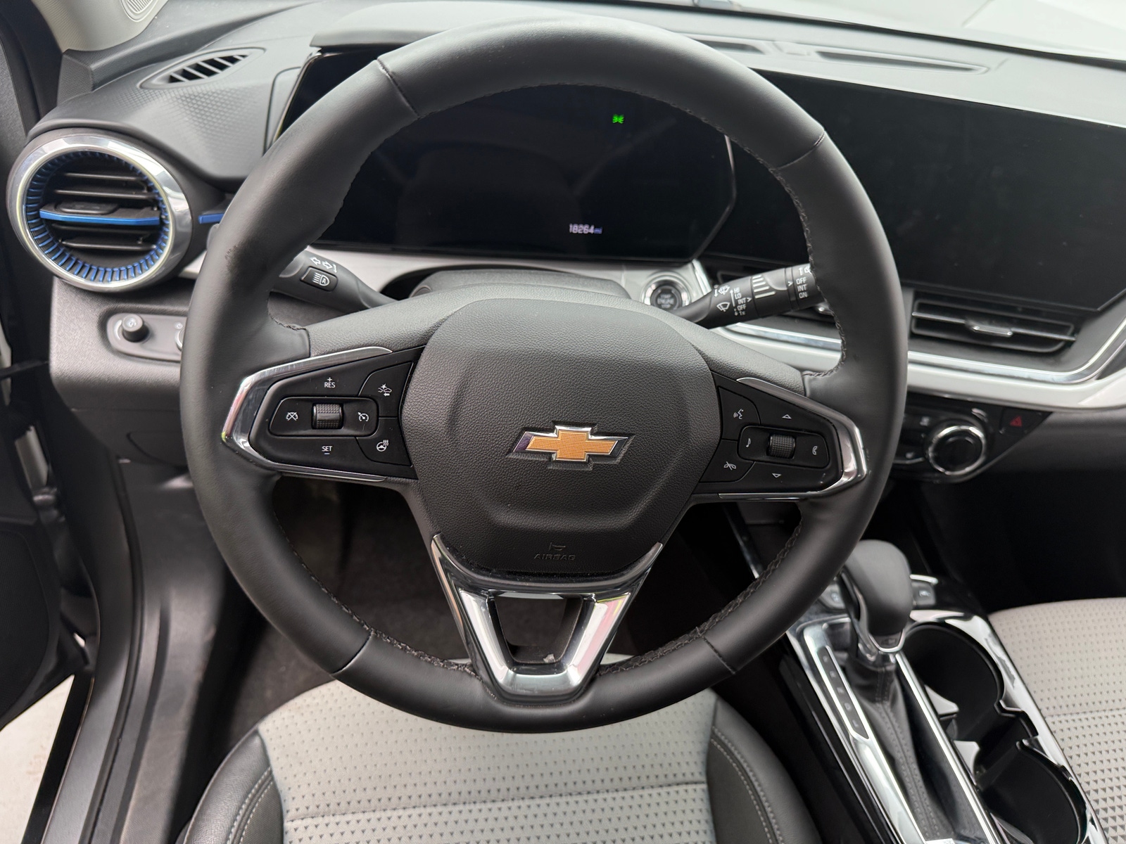 Thumbnail: 2025 Chevrolet Trax - 5