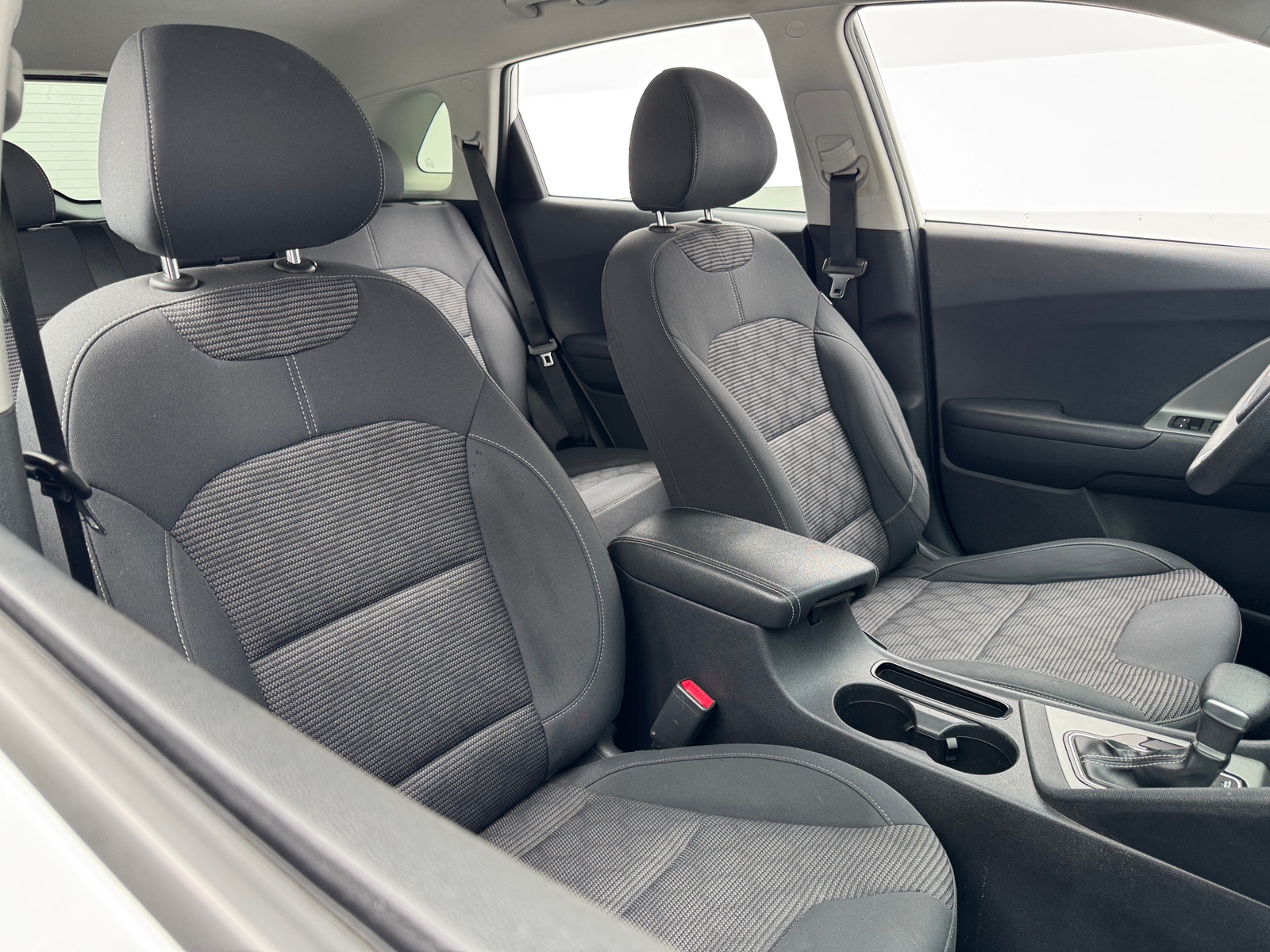 Thumbnail: 2017 Kia Niro - 2