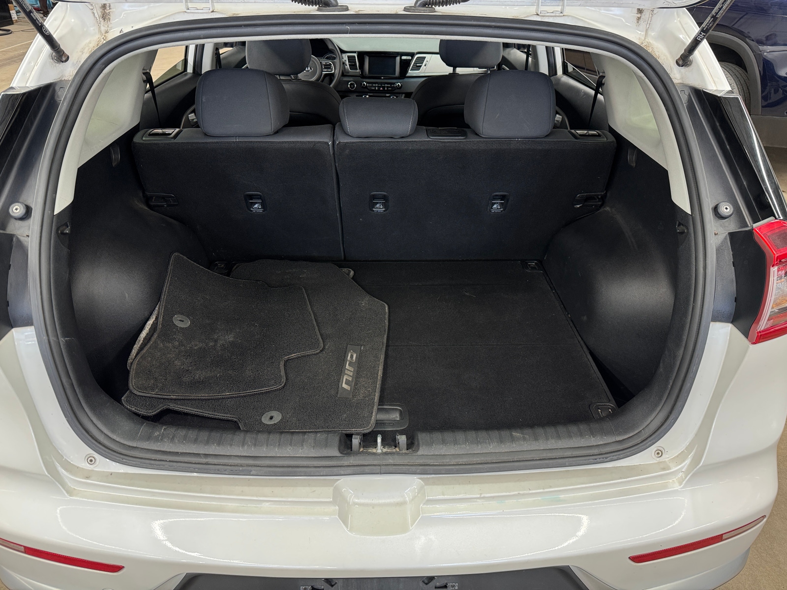 Thumbnail: 2017 Kia Niro - 7