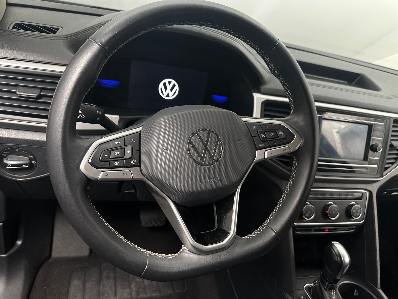 Thumbnail: 2022 Volkswagen Atlas - 4