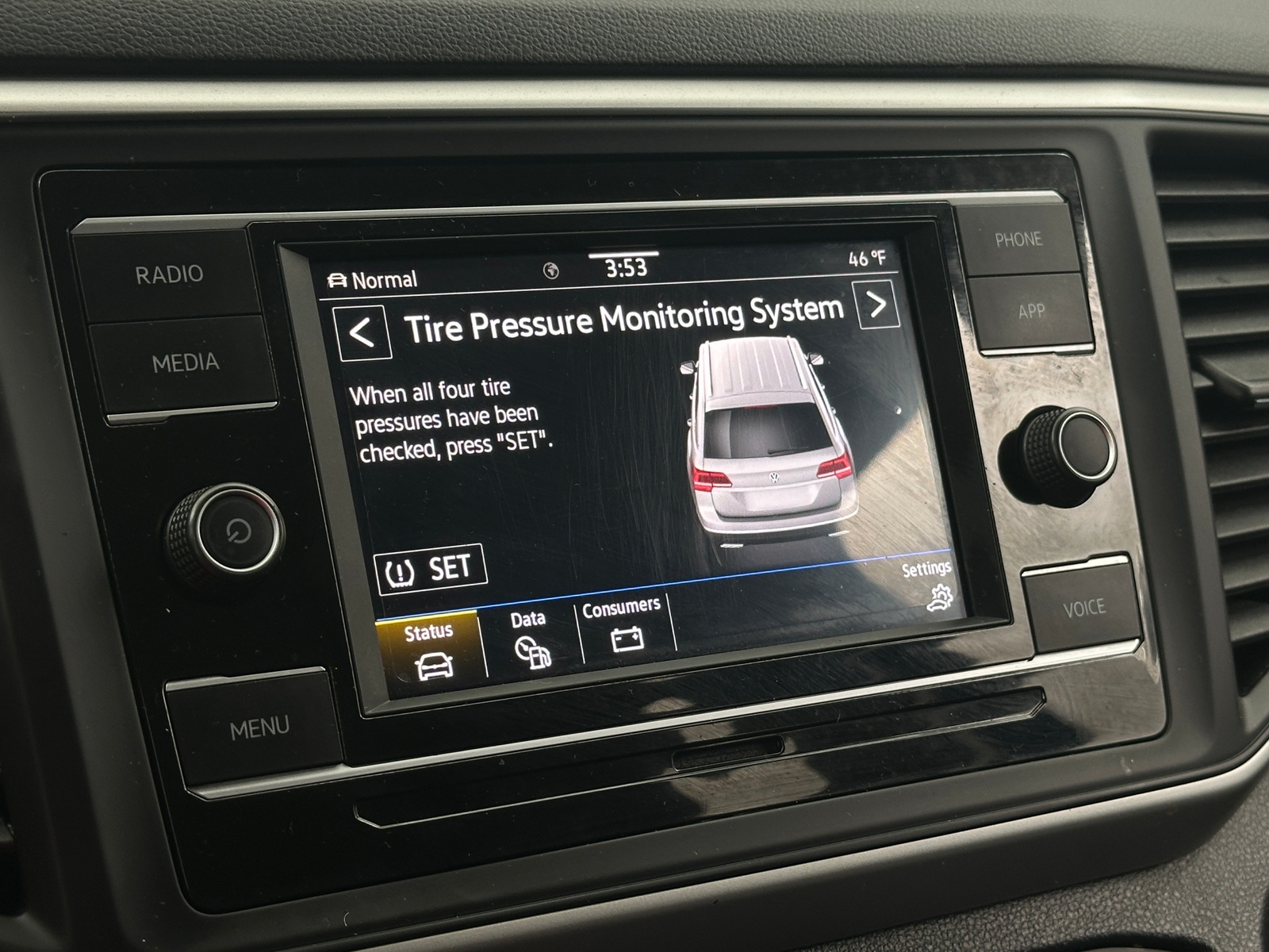 Thumbnail: 2022 Volkswagen Atlas - 3