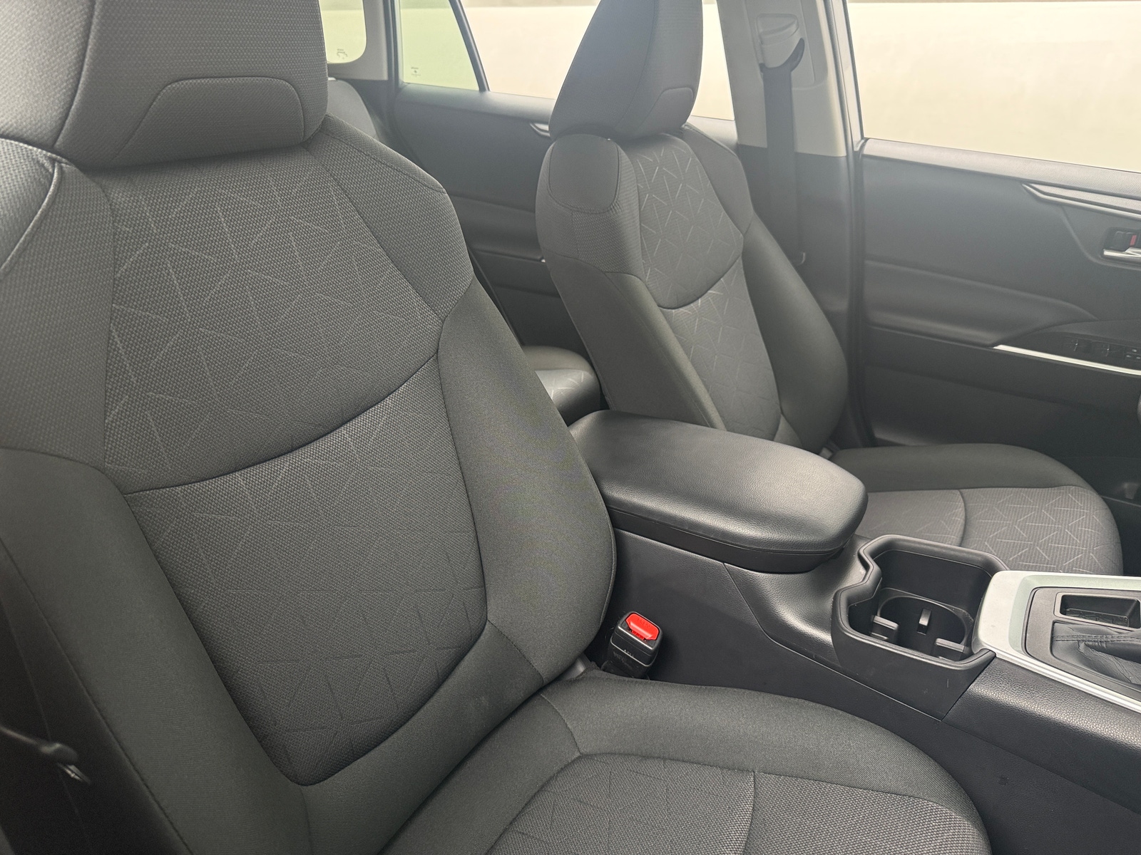 Thumbnail: 2025 Toyota RAV4 - 2