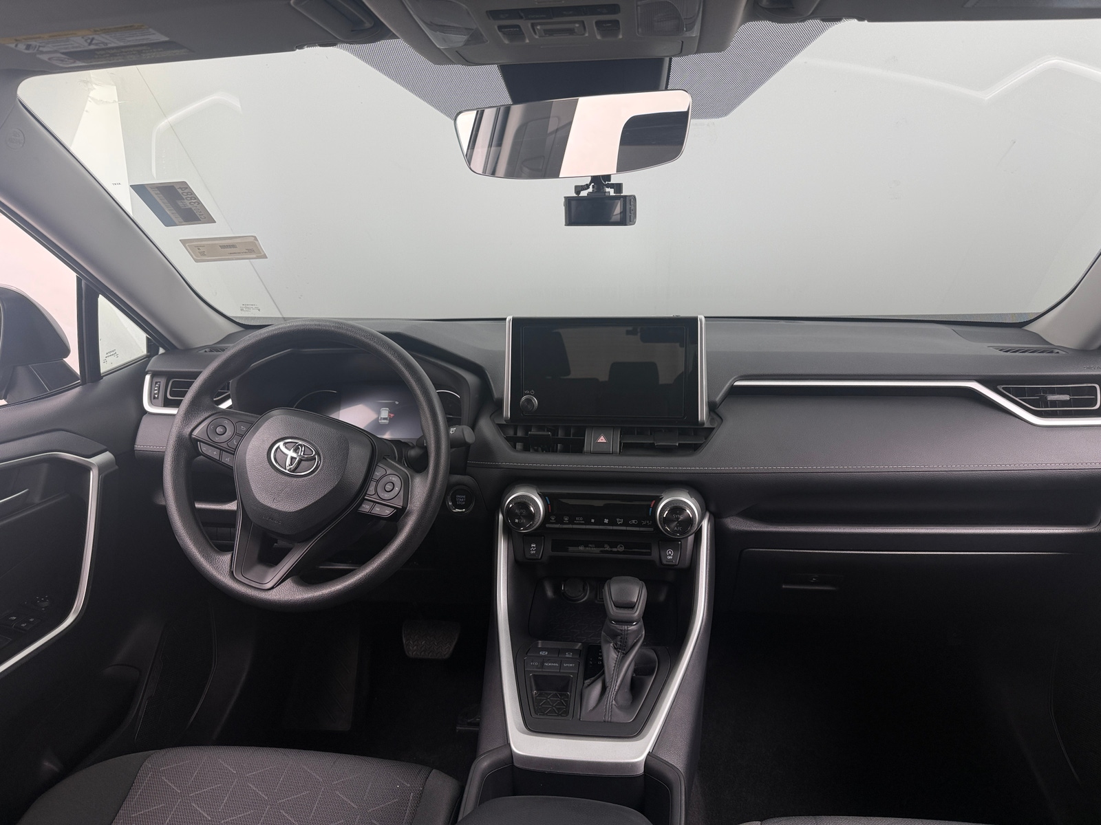 Thumbnail: 2025 Toyota RAV4 - 3