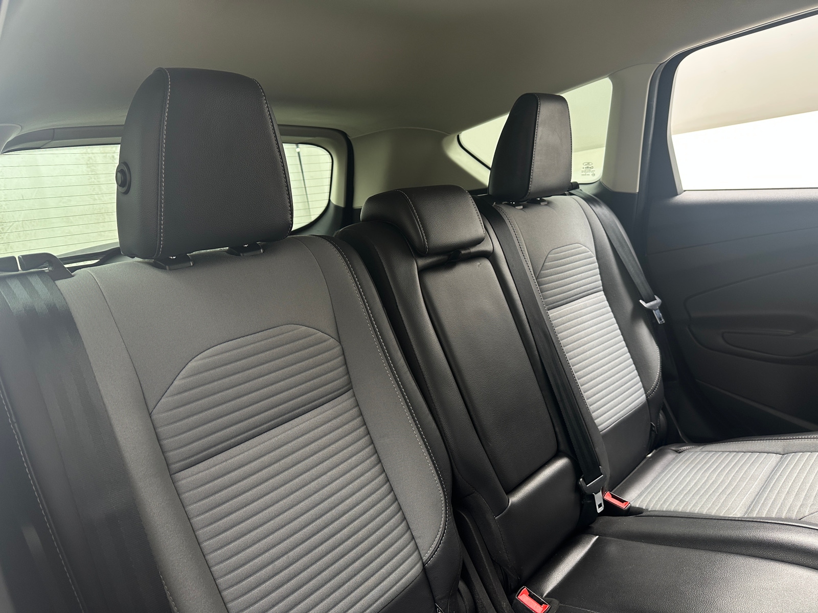 Thumbnail: 2019 Ford Escape - 6