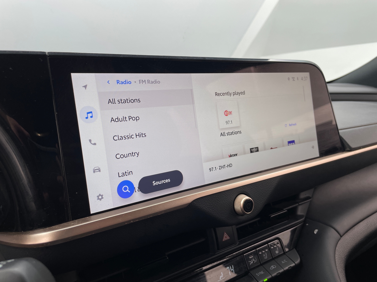 Thumbnail: 2025 Toyota Crown Signia - 3