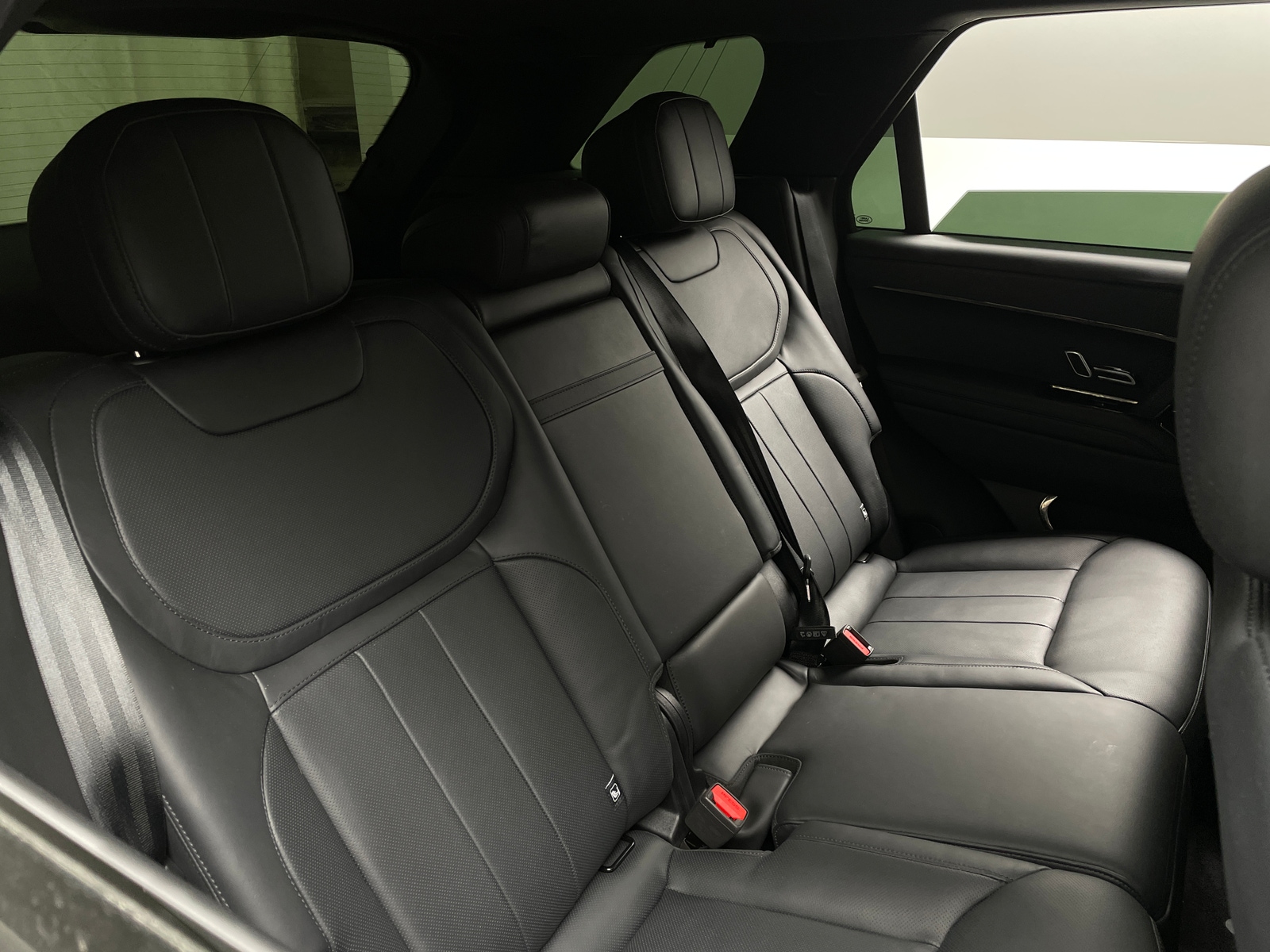 Thumbnail: 2025 Land Rover Range Rover Sport - 5