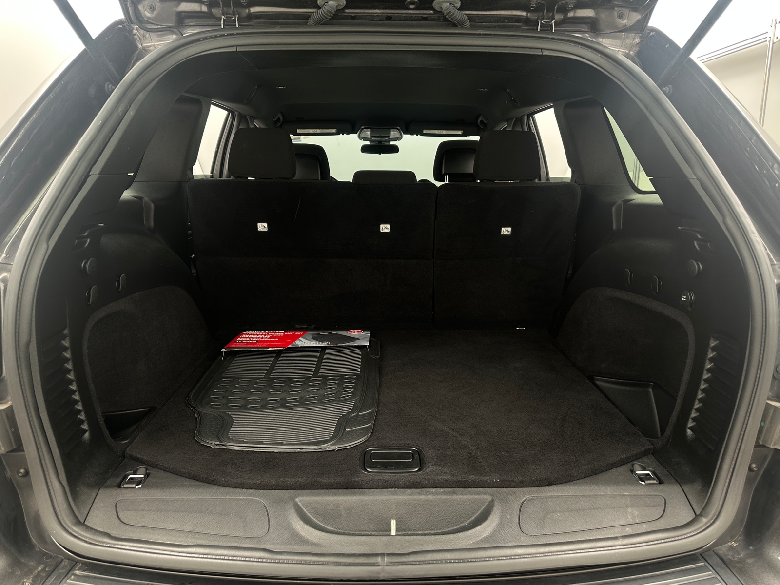 Thumbnail: 2020 Jeep Grand Cherokee - 7