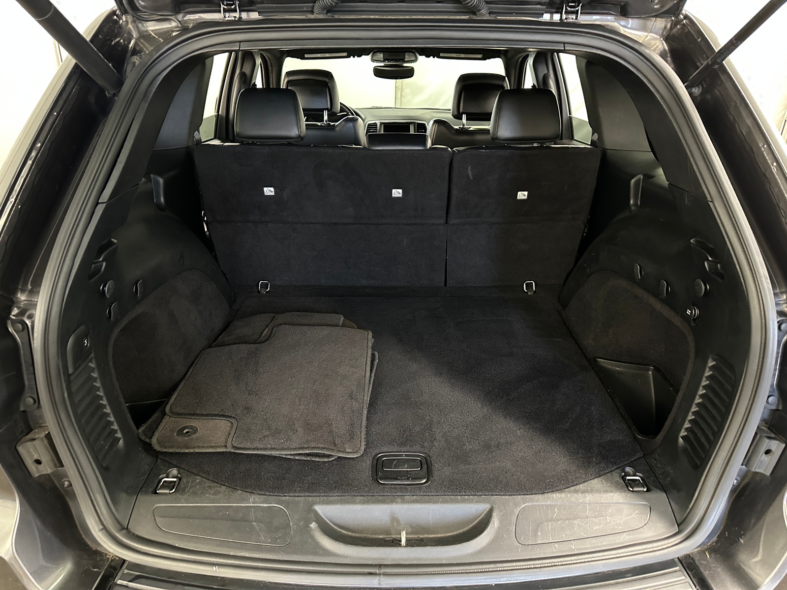 Thumbnail: 2017 Jeep Grand Cherokee - 7