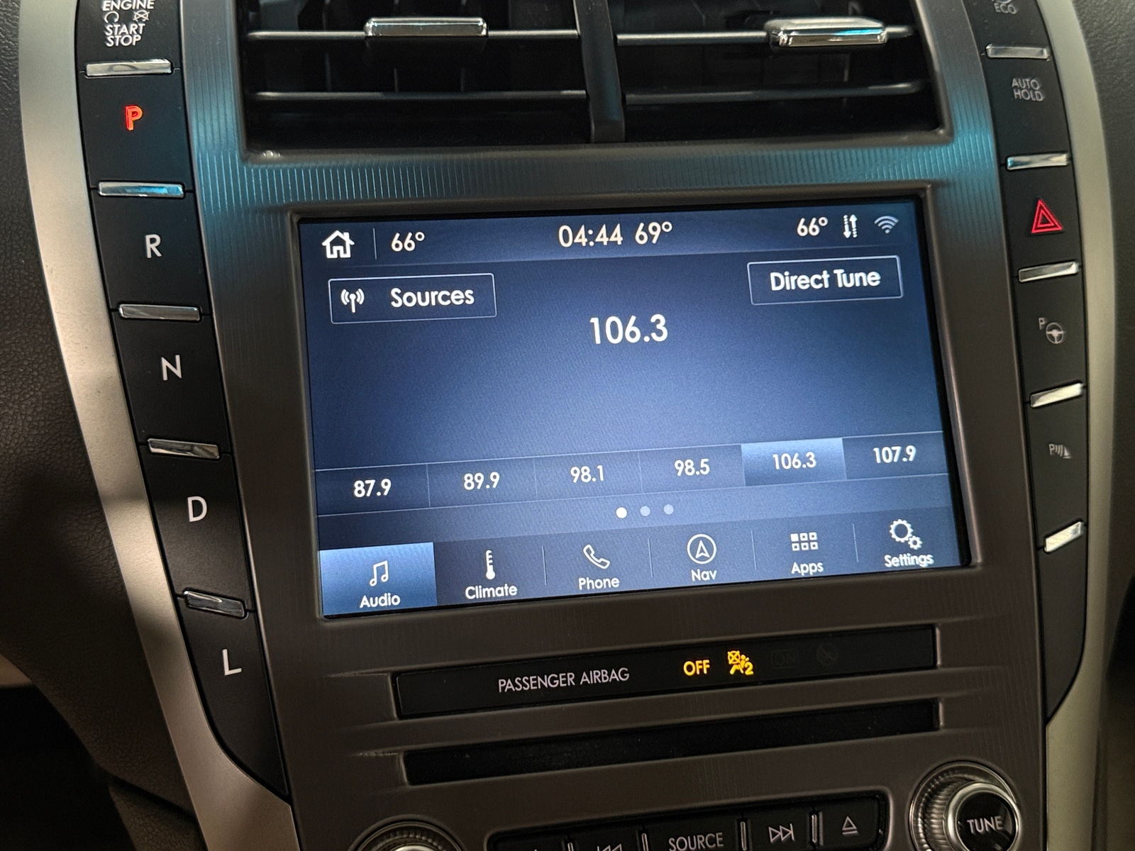 Thumbnail: 2020 Lincoln MKZ - 3