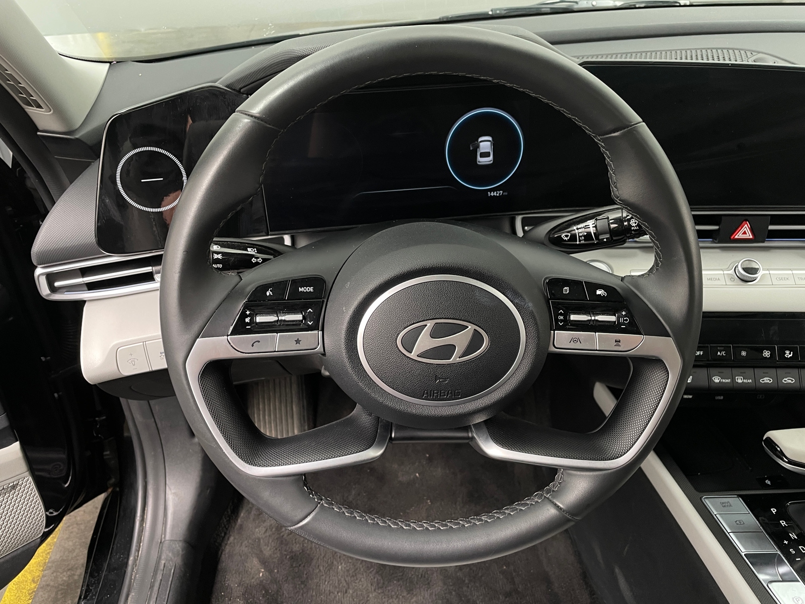 Thumbnail: 2025 Hyundai Elantra - 4