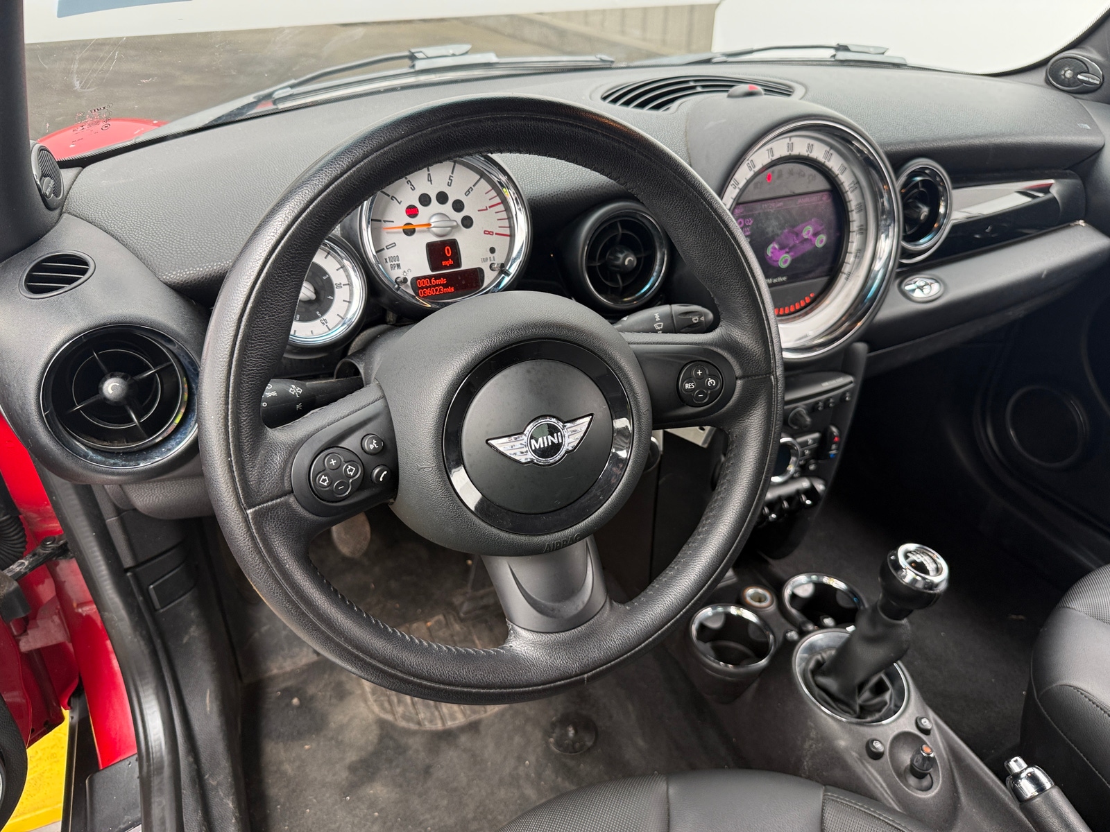 Thumbnail: 2014 MINI Cooper Convertible - 4
