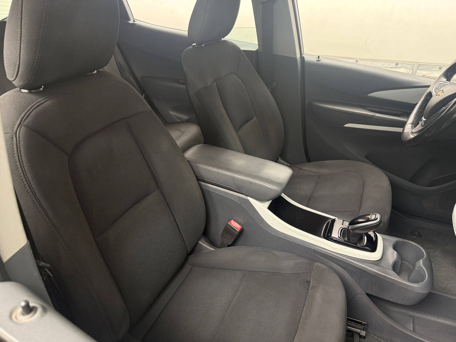 Thumbnail: 2020 Chevrolet Bolt EV - 2