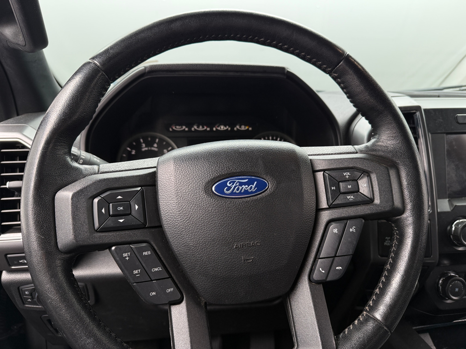 Thumbnail: 2019 Ford Econoline - 5