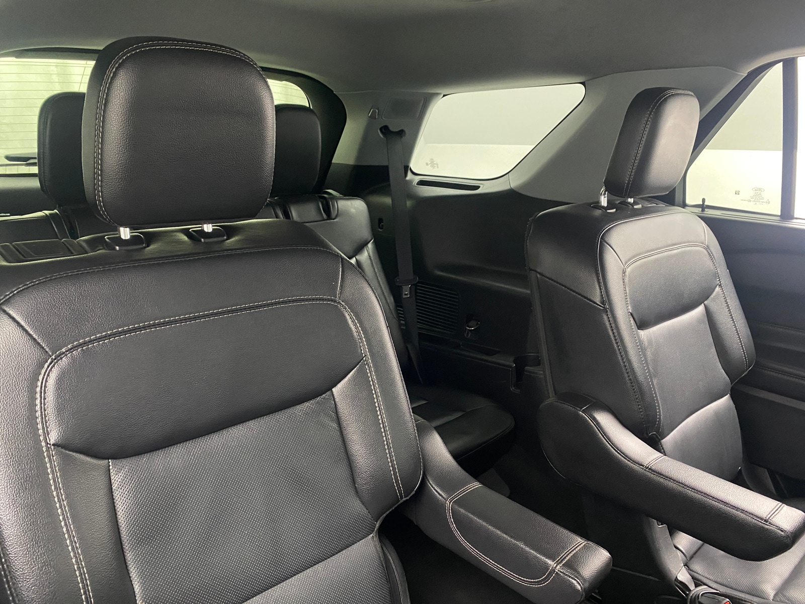 Thumbnail: 2022 Ford Explorer - 5