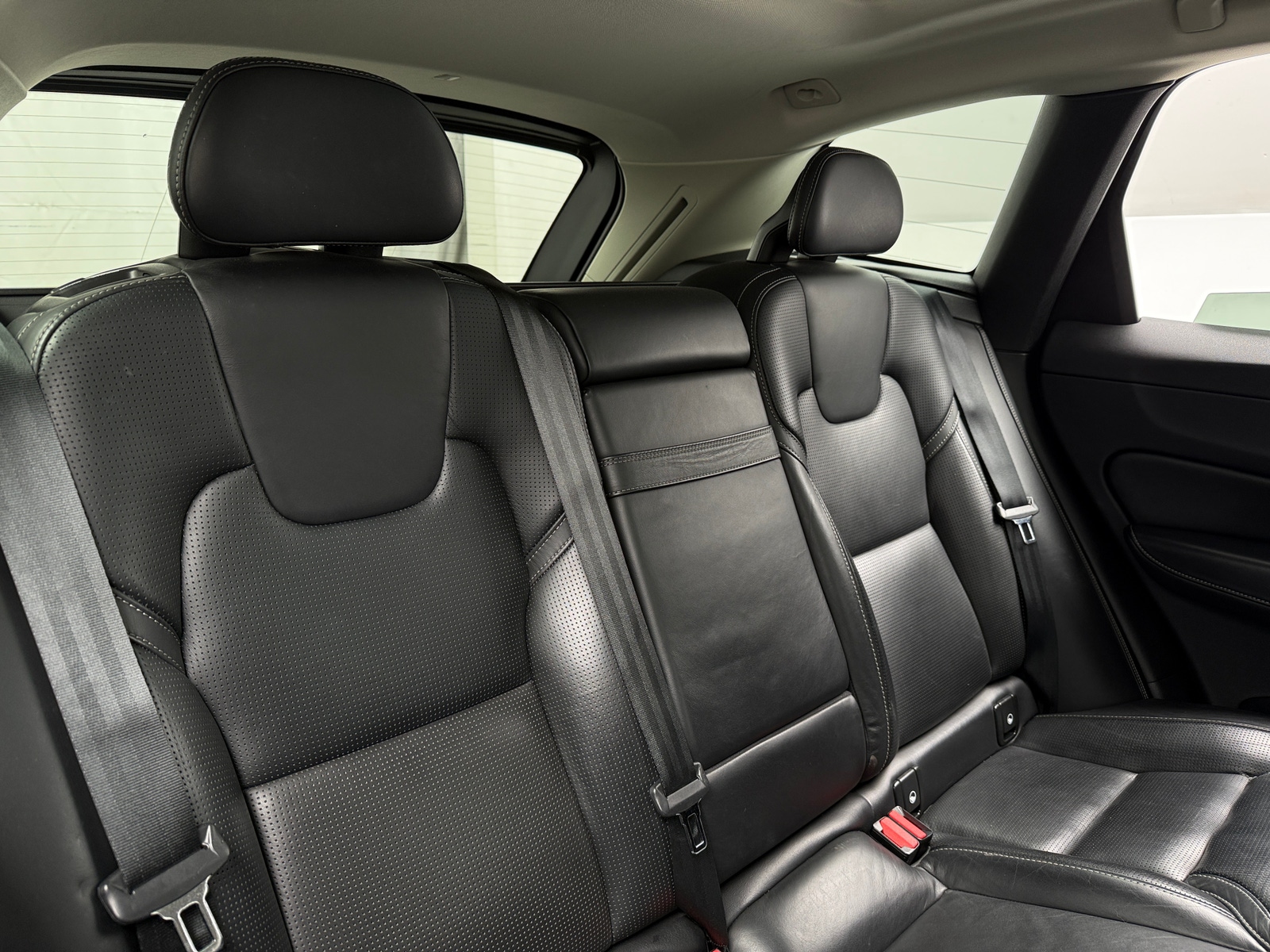 Thumbnail: 2018 Volvo XC60 - 5