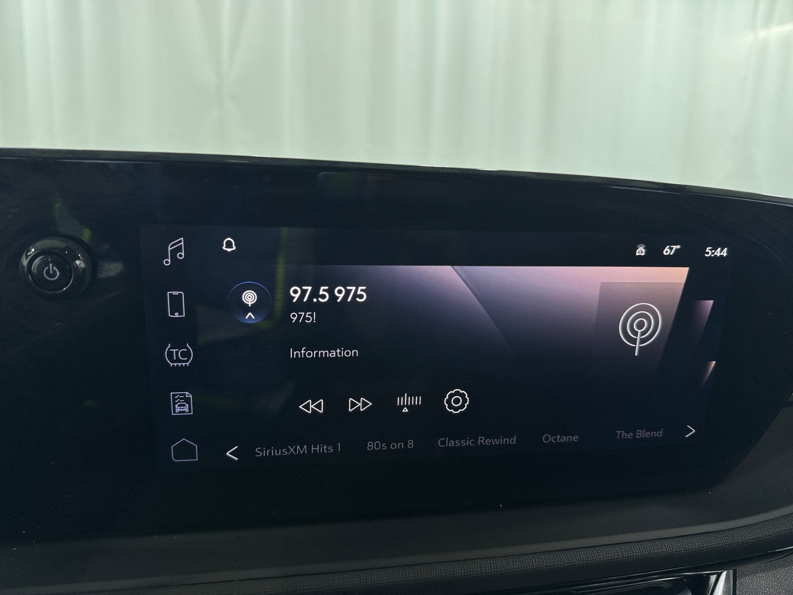 Thumbnail: 2025 Buick Envista - 4