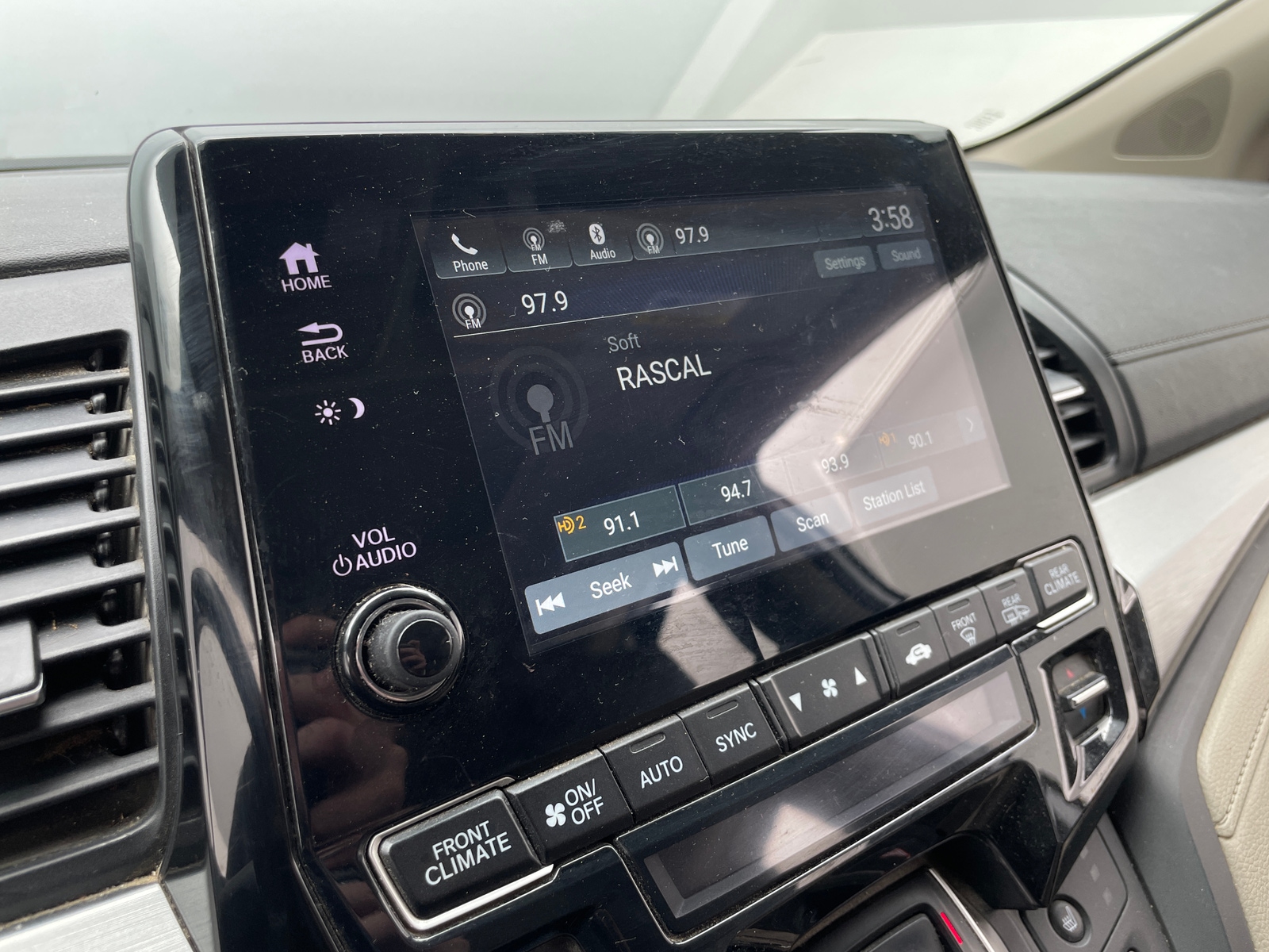 Thumbnail: 2023 Honda Odyssey - 3