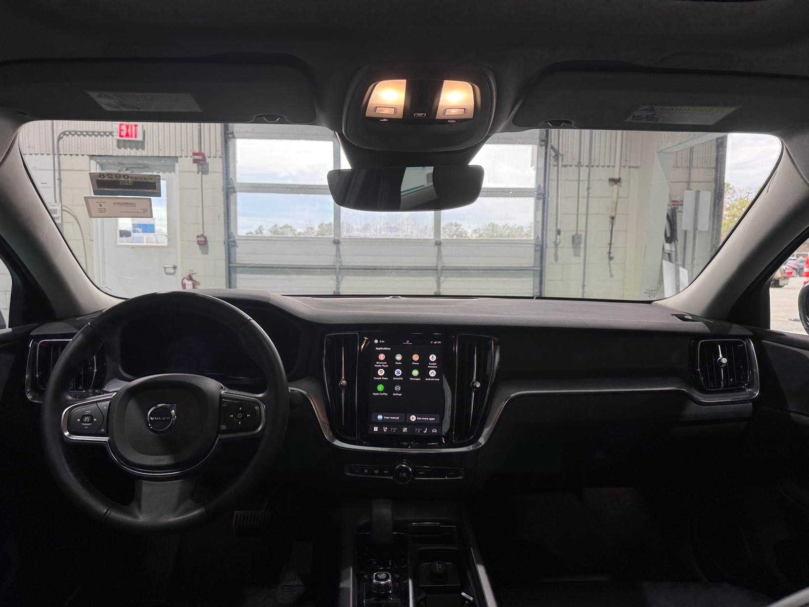 Thumbnail: 2025 Volvo S60 - 2