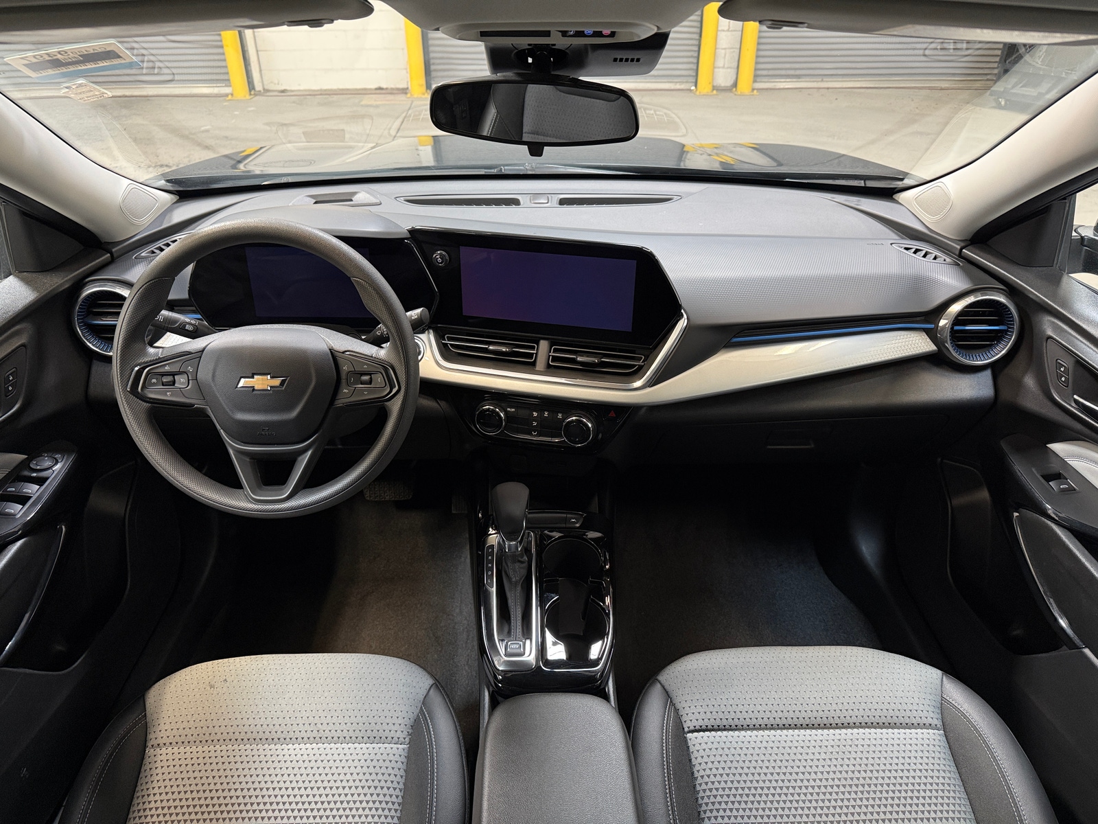 Thumbnail: 2025 Chevrolet Trax - 3