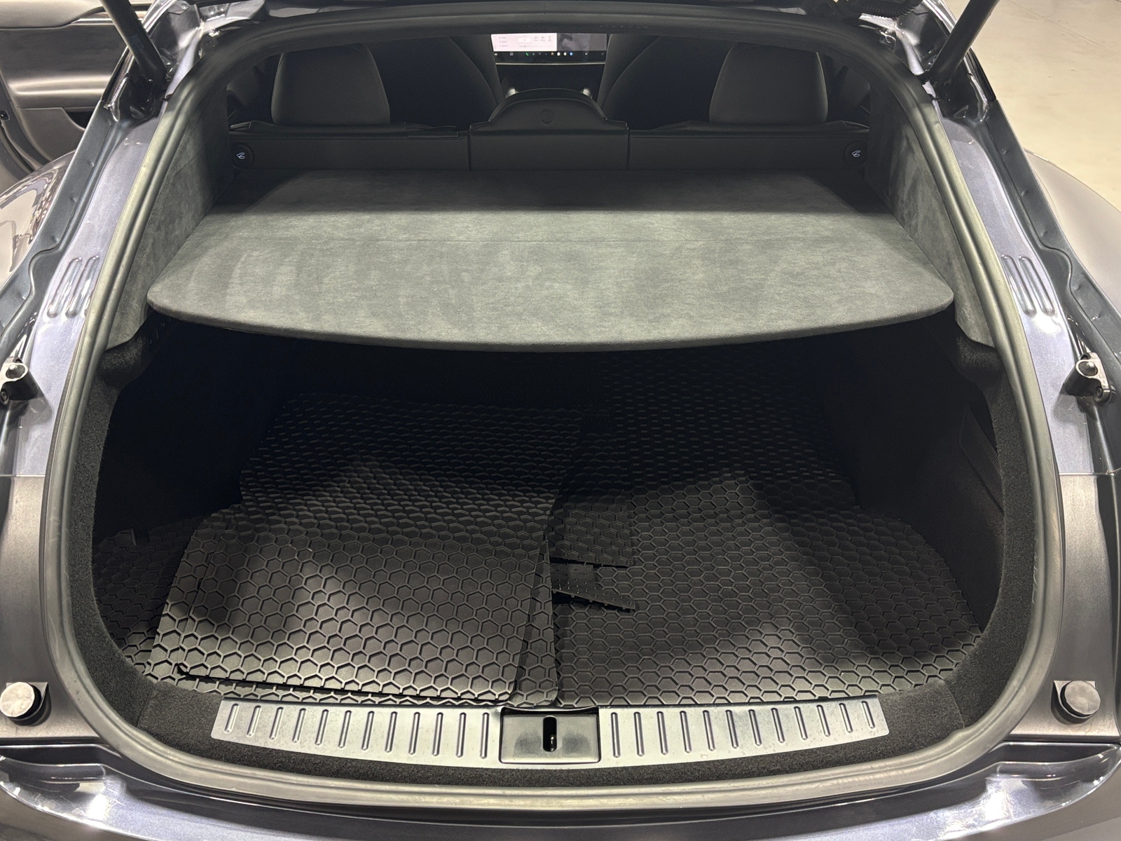 Thumbnail: 2022 Tesla Model S - 6