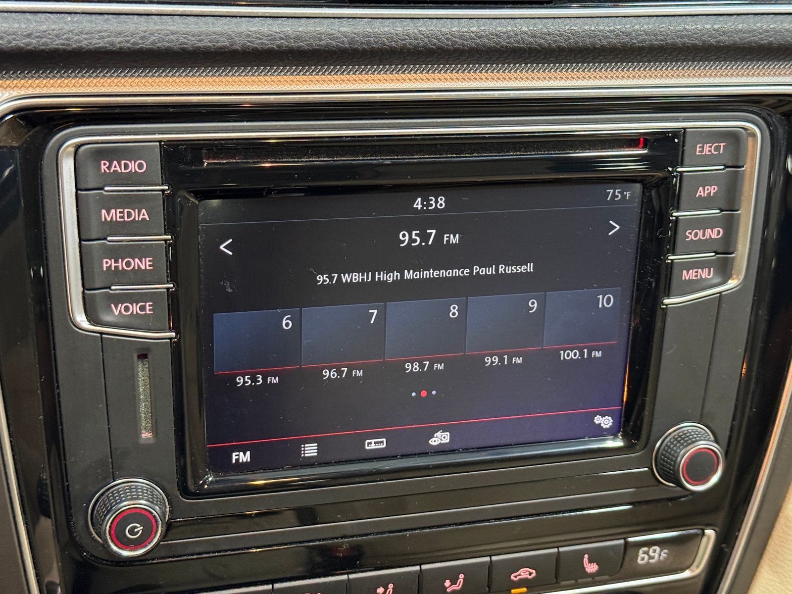 Thumbnail: 2018 Volkswagen Passat - 4