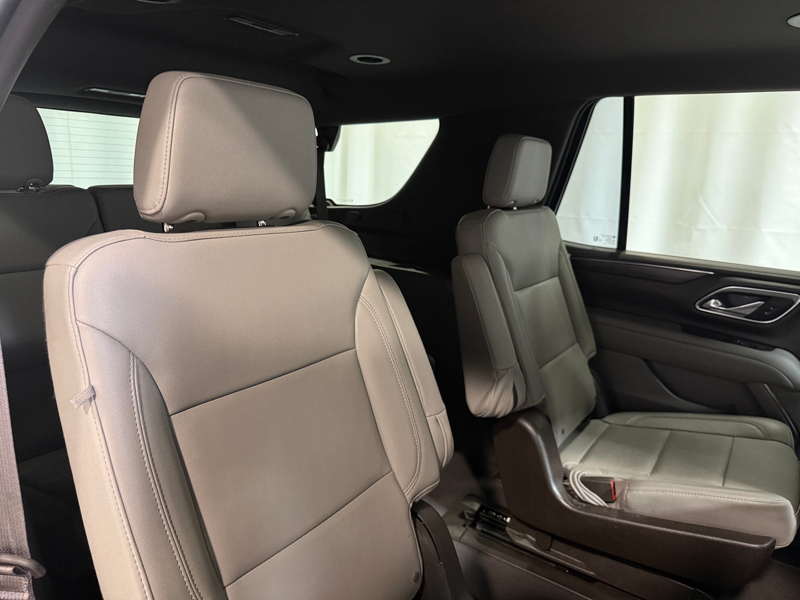Thumbnail: 2023 Chevrolet Tahoe - 5