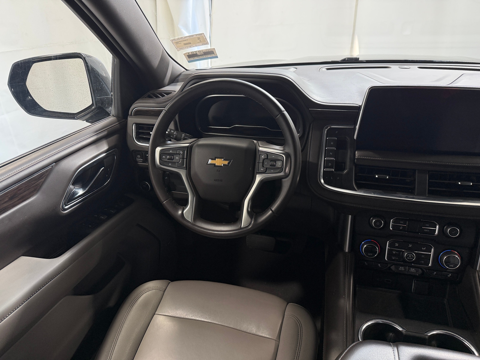 Thumbnail: 2023 Chevrolet Tahoe - 4