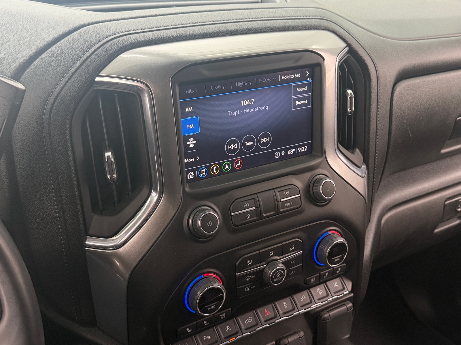 Thumbnail: 2022 Chevrolet Silverado 1500 - 3