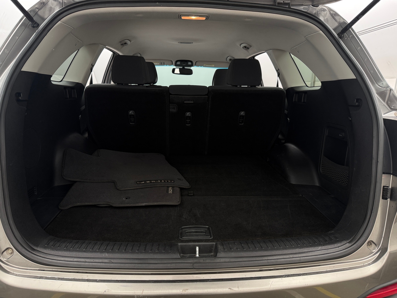 Thumbnail: 2016 Kia Sorento - 7