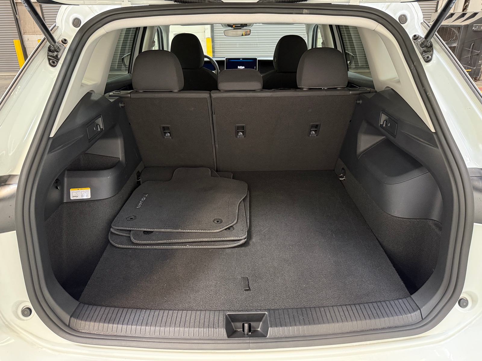 Thumbnail: 2025 Volkswagen Tiguan - 7