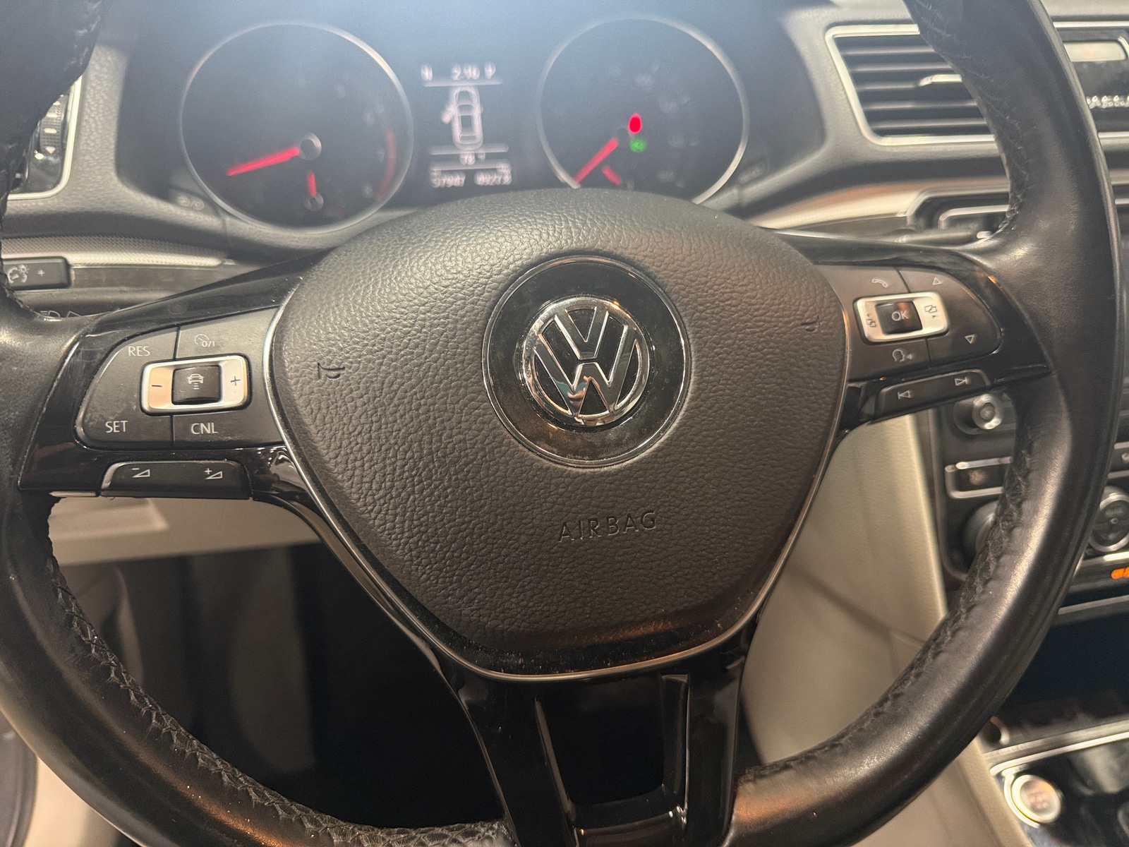 Thumbnail: 2018 Volkswagen Passat - 4