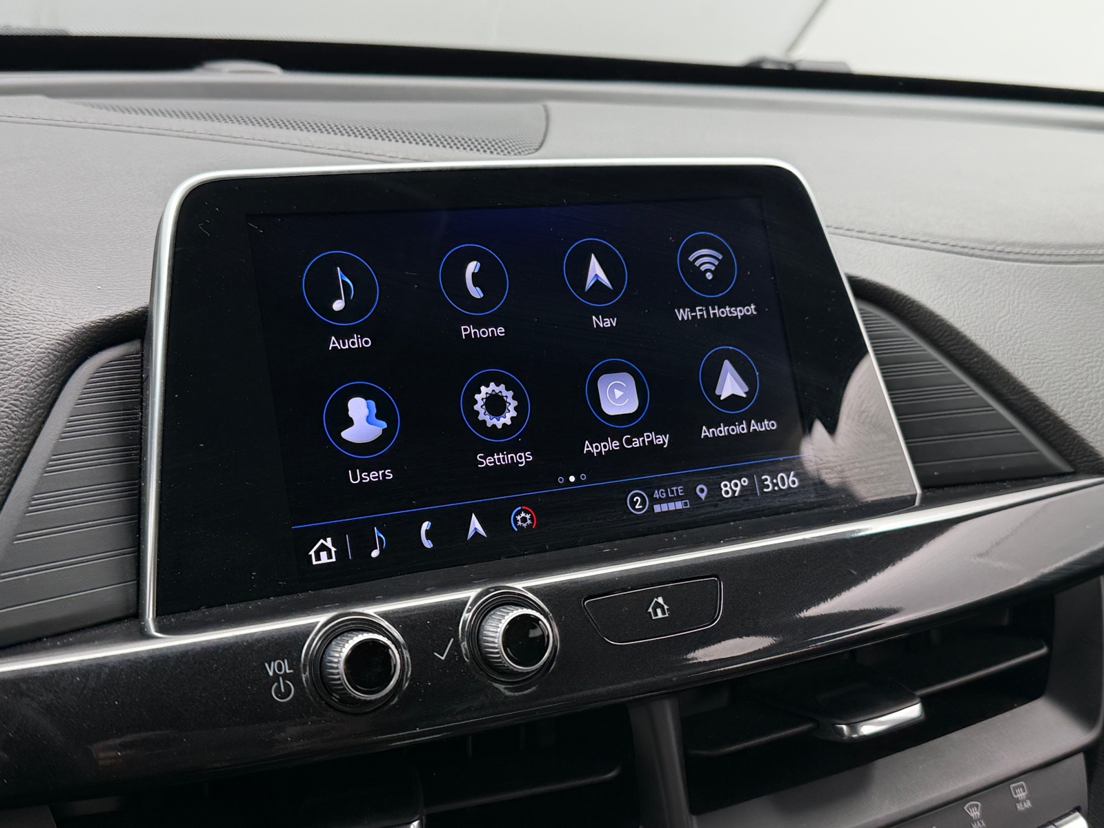 Thumbnail: 2023 Cadillac CT4 - 3