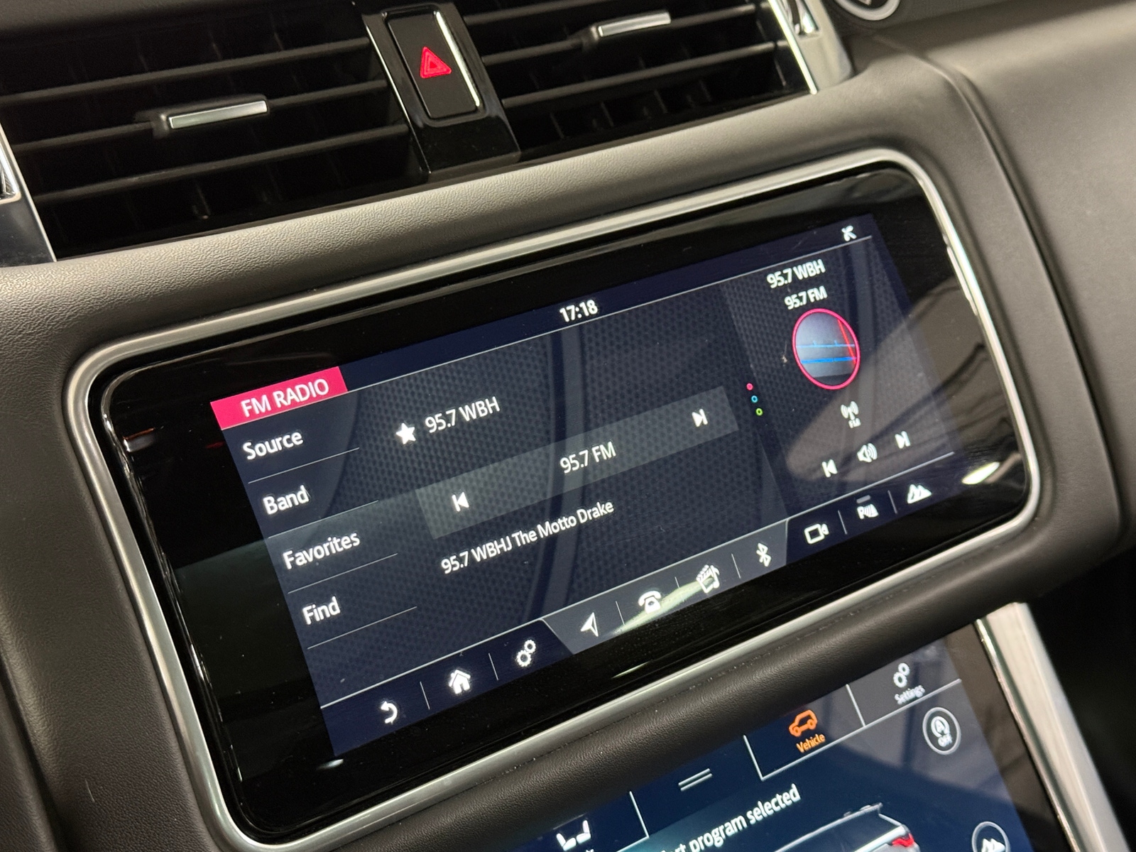 Thumbnail: 2021 Land Rover Range Rover Sport - 3