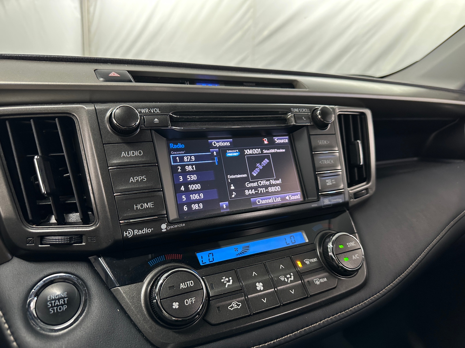 Thumbnail: 2014 Toyota RAV4 - 3